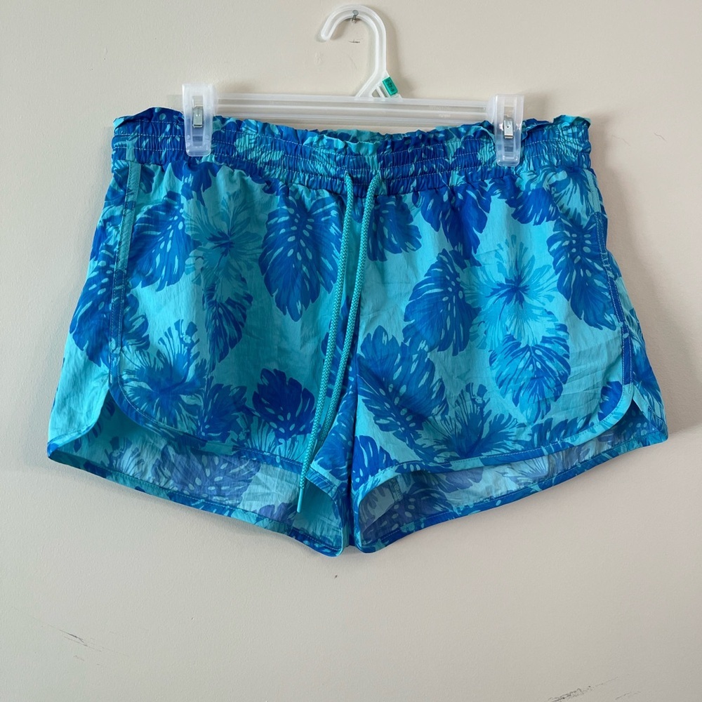 Aerie  Short size large